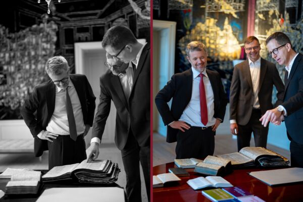 Professor Morten Hørning Jensen og Bibelselskabets generalsekretær, Johannes Baun, blev onsdag modtaget af Kong Frederik X på Amalienborg, hvor de præsenterede prøveoversættelsen af fadervor. Det skete forud for offentliggørelsen af prøveoversættelsen den 10. november.